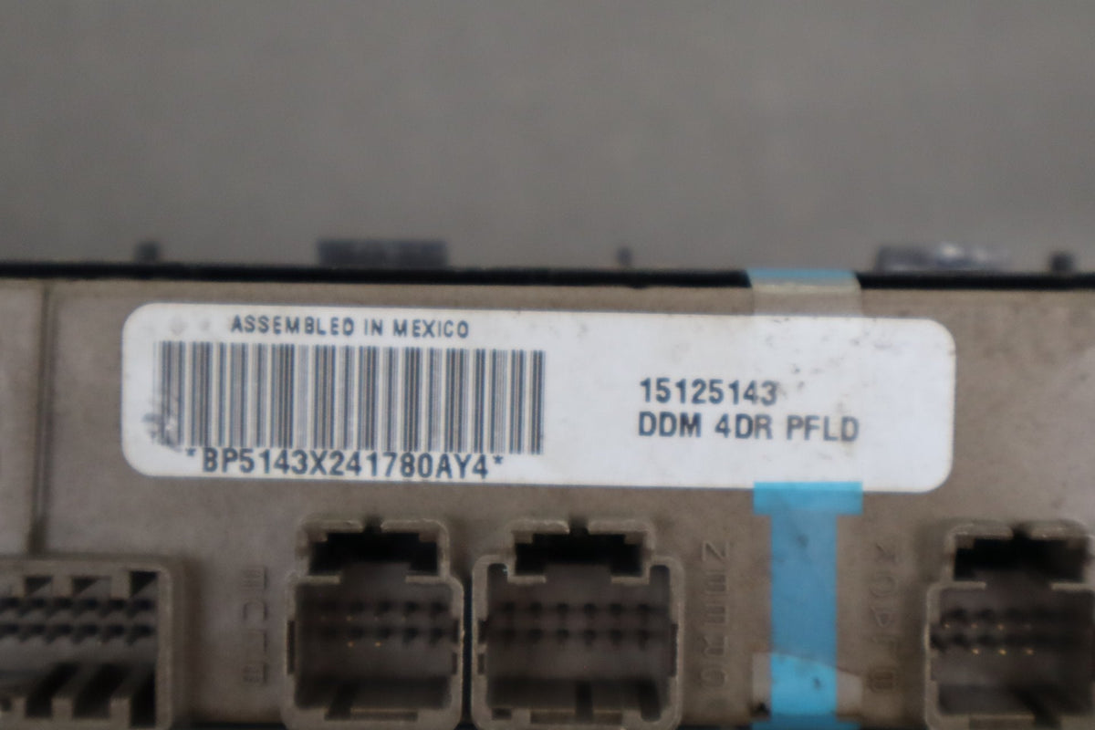 03-06 Chevy GMC Driver Left LH Window Switch DDM 15125143