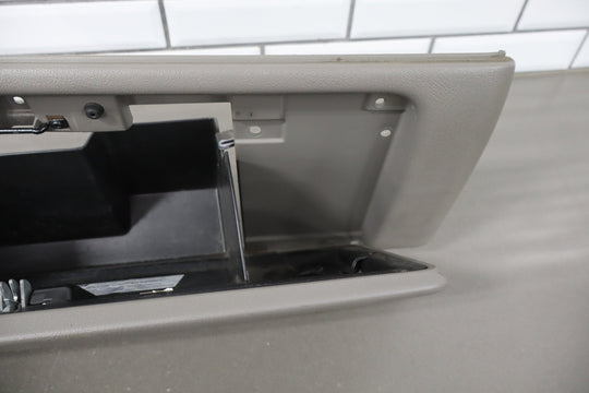 03 - 06 Chevy GMC Truck SUV GMT800 Glove Box Medium Gray 922