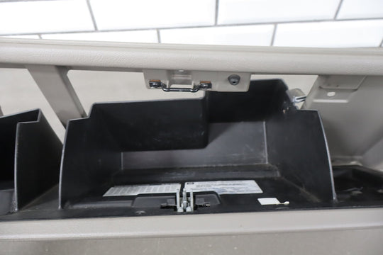 03 - 06 Chevy GMC Truck SUV GMT800 Glove Box Medium Gray 922