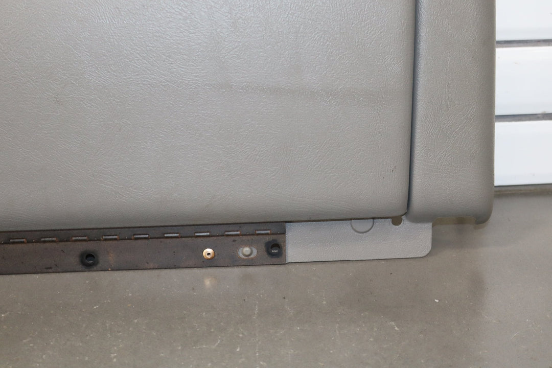 03 - 06 Chevy GMC Truck SUV GMT800 Glove Box Medium Gray 922