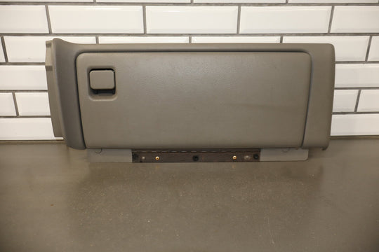 03 - 06 Chevy GMC Truck SUV GMT800 Glove Box Medium Gray 922