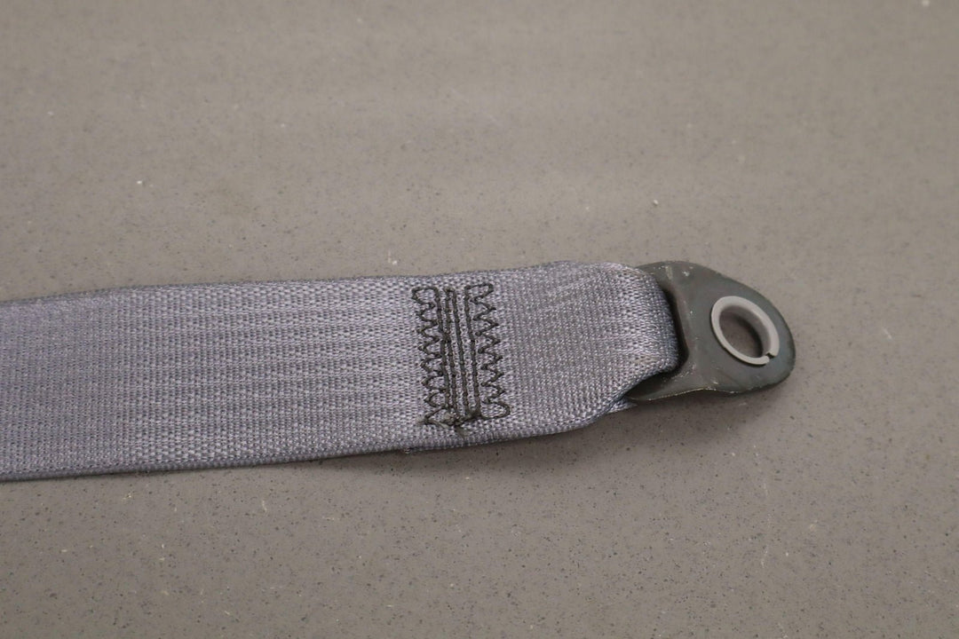 03 - 06 Chevy Silverado Sierra Extended Cab Left Rear Seat Belt Retractor (Grey)