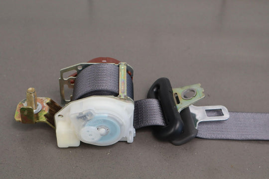 03 - 06 Chevy Silverado Sierra Extended Cab Left Rear Seat Belt Retractor (Grey)