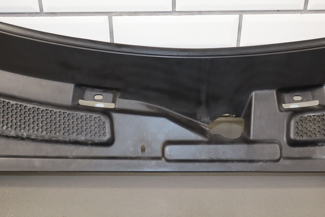 03 - 06 Chevy SSR Front Center Cowl Vent Panel (Textured Black)