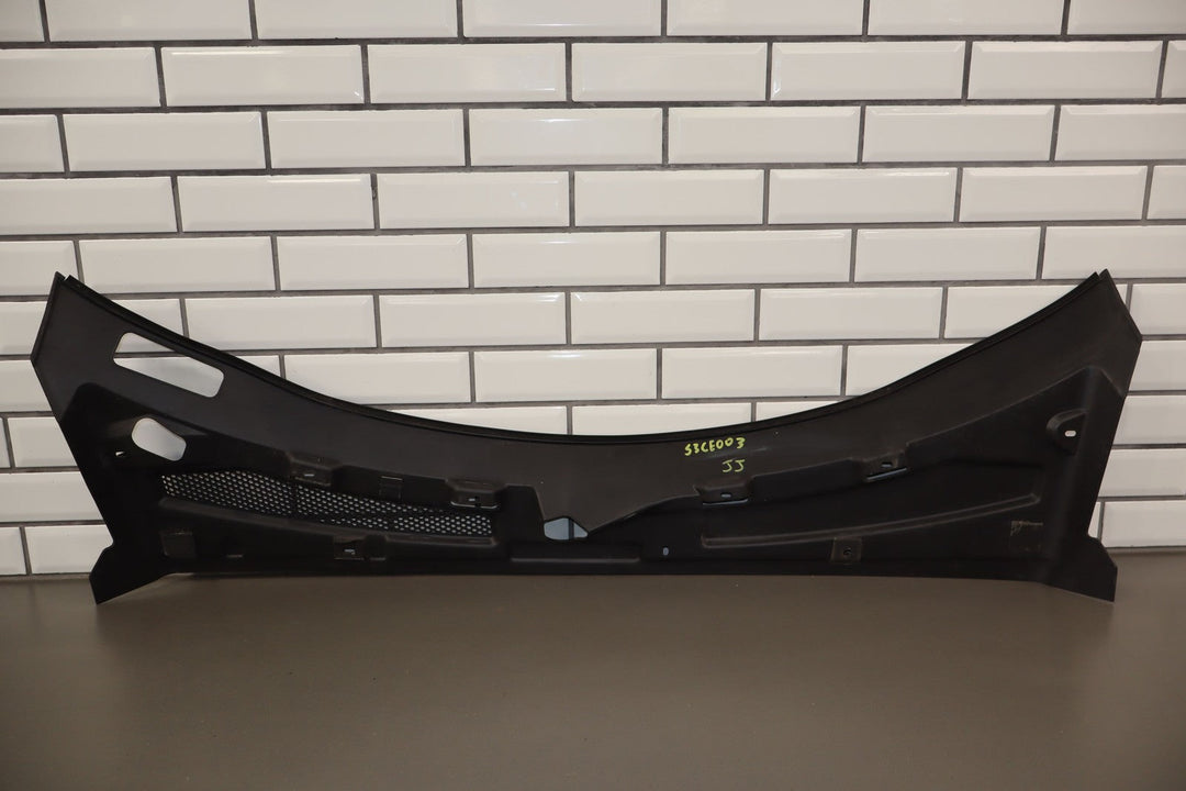 03 - 06 Chevy SSR Front Center Cowl Vent Panel (Textured Black)