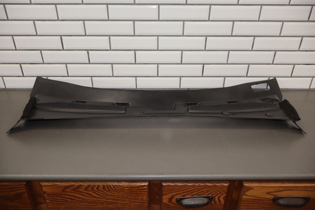 03 - 06 Chevy SSR Front Center Cowl Vent Panel (Textured Black) Light Sun Fade