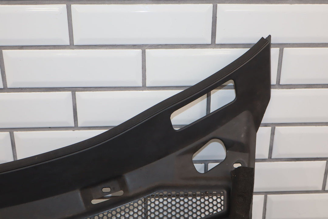 03 - 06 Chevy SSR Front Center Cowl Vent Panel (Textured Black) Light Sun Fade