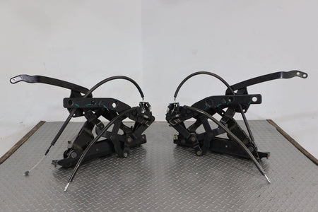 03-06 Chevy SSR LH &amp; RH Pair of Convertible Top Hinges (Tested) OEM
