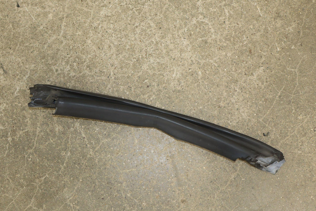 03 - 06 Chevy SSR LH Left Driver Door Weather Stripping Seal W/Window Roof Seal