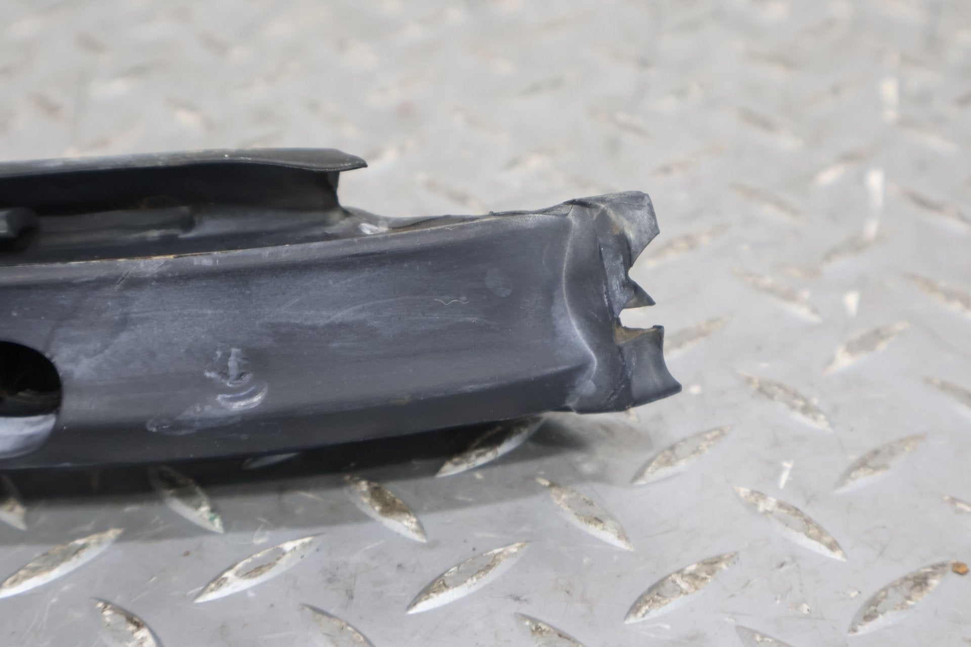 03-06 Chevy SSR Right Passenger Roof Window Weather Stripping Gasket Seal