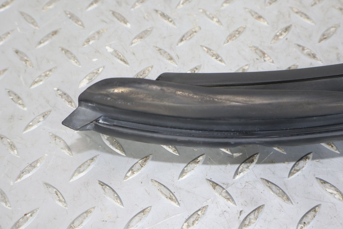 03-06 Chevy SSR Right Passenger Roof Window Weather Stripping Gasket Seal