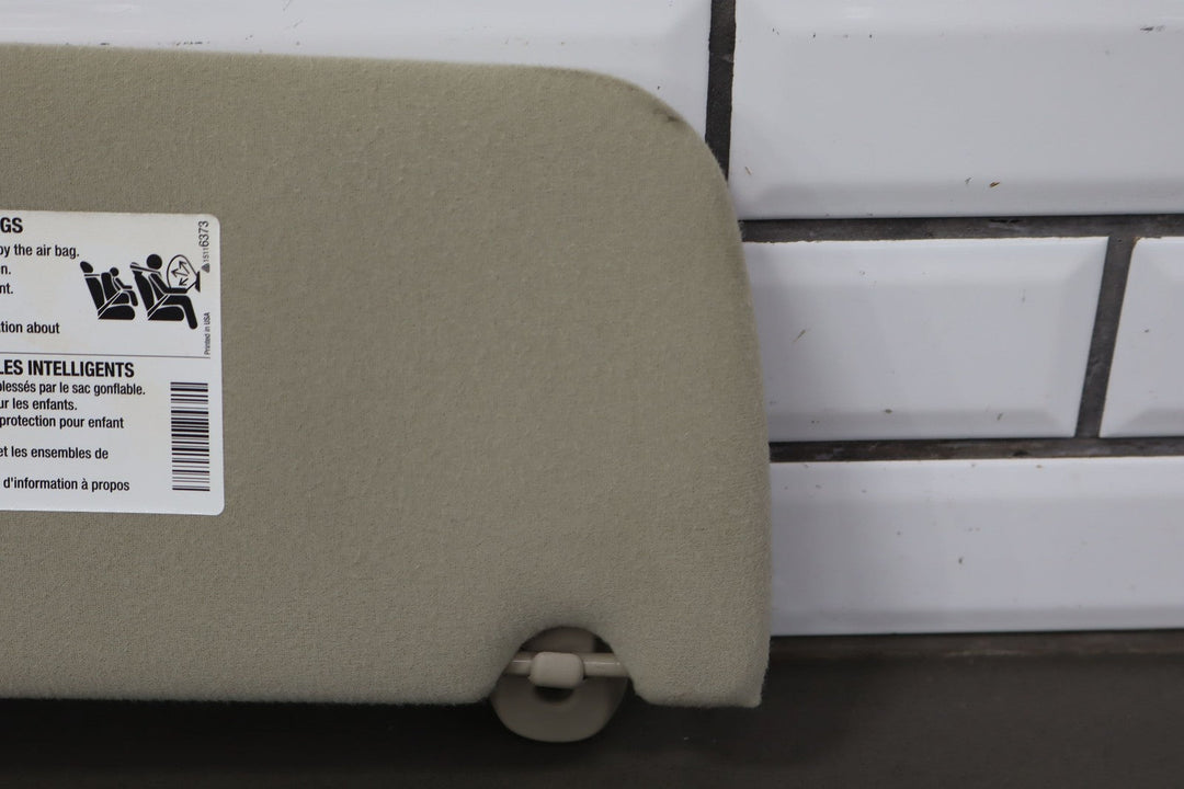 03 - 06 Chevy Tahoe Suburban GMT800 Interior Sun Visors Pair Left/Right OEM