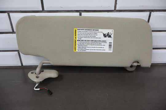 03 - 06 Chevy Tahoe Suburban GMT800 Interior Sun Visors Pair Left/Right OEM