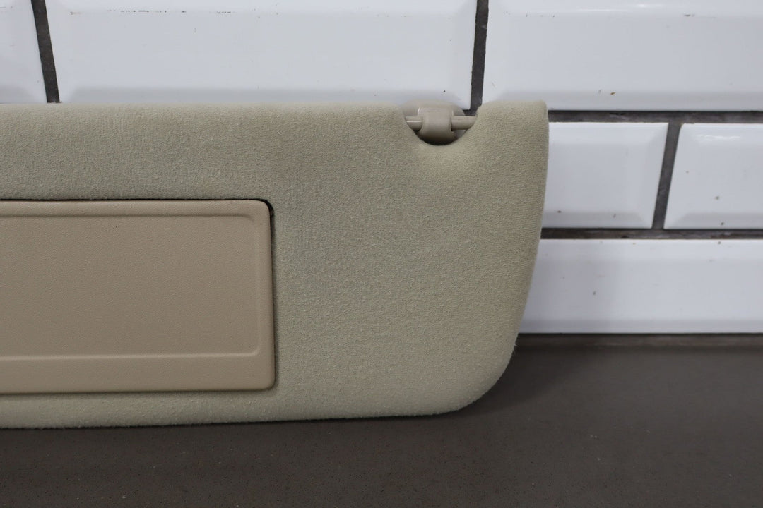 03 - 06 Chevy Tahoe Suburban GMT800 Interior Sun Visors Pair Left/Right OEM