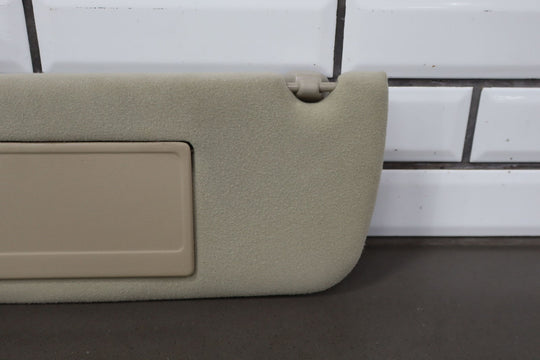 03 - 06 Chevy Tahoe Suburban GMT800 Interior Sun Visors Pair Left/Right OEM