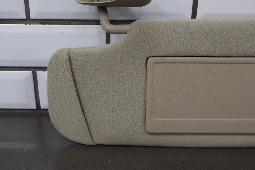 03 - 06 Chevy Tahoe Suburban GMT800 Interior Sun Visors Pair Left/Right OEM