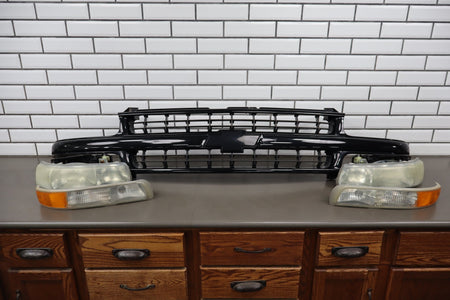 03-06 Chevy Tahoe/Suburban GMT800 Body Color Grille 19131244