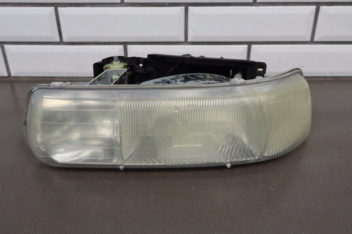 03-06 Chevy Tahoe/Suburban GMT800 Body Color Grille 19131244