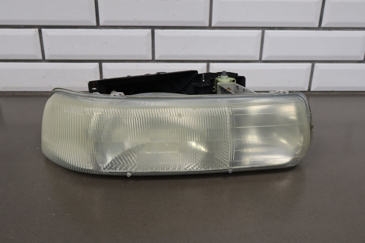 03-06 Chevy Tahoe/Suburban GMT800 Body Color Grille 19131244