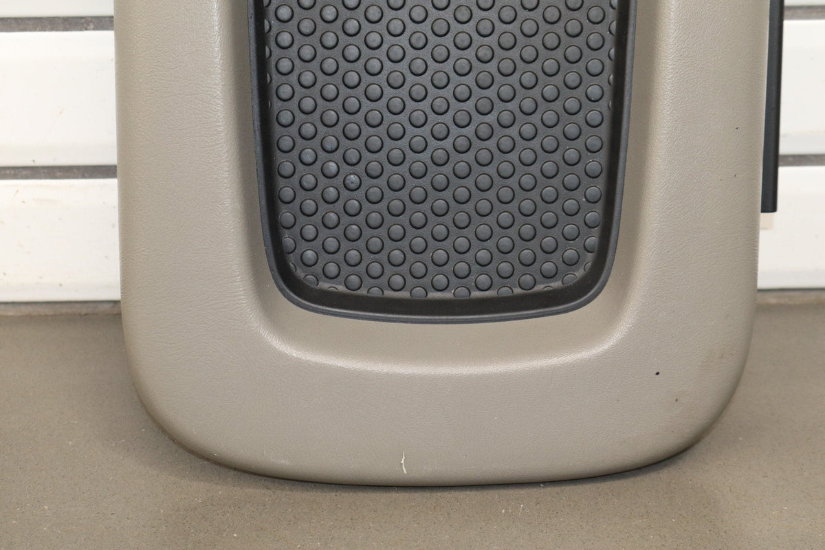 03-06 Chevy Tahoe/Suburban GMT800 Console Lid Charcoal