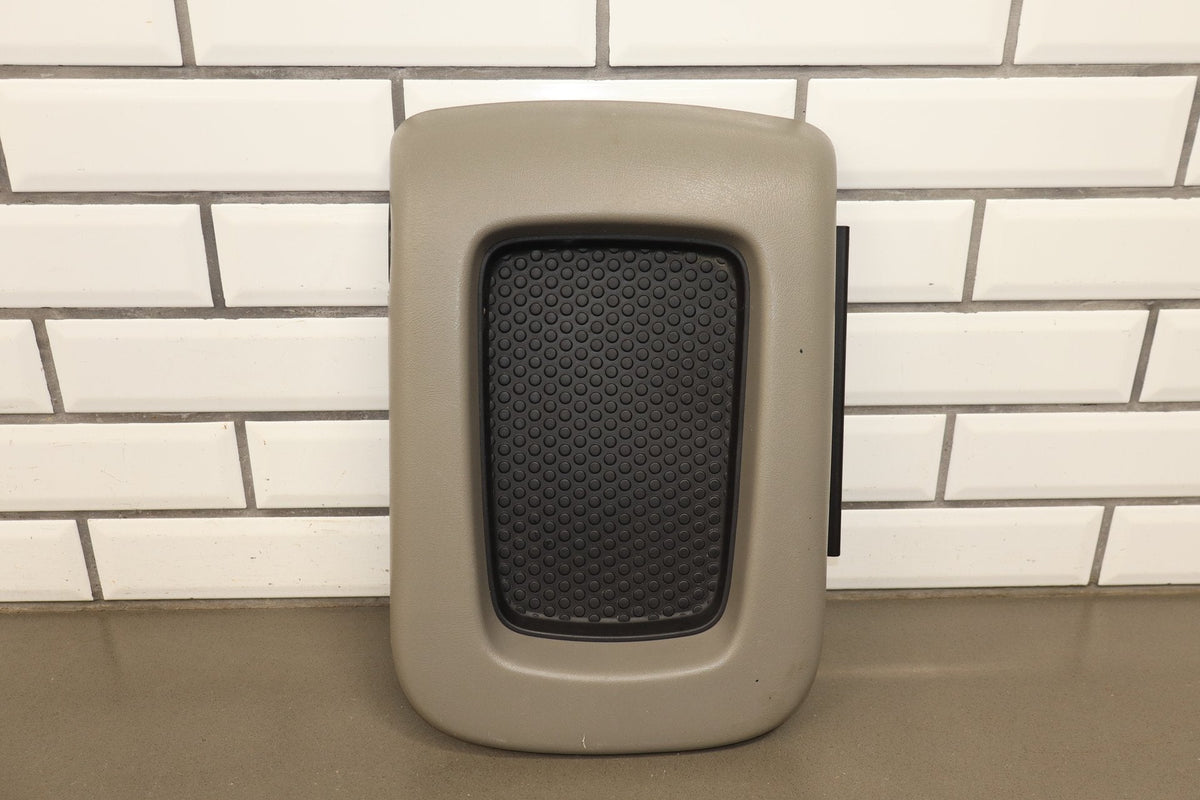 03-06 Chevy Tahoe/Suburban GMT800 Console Lid Charcoal