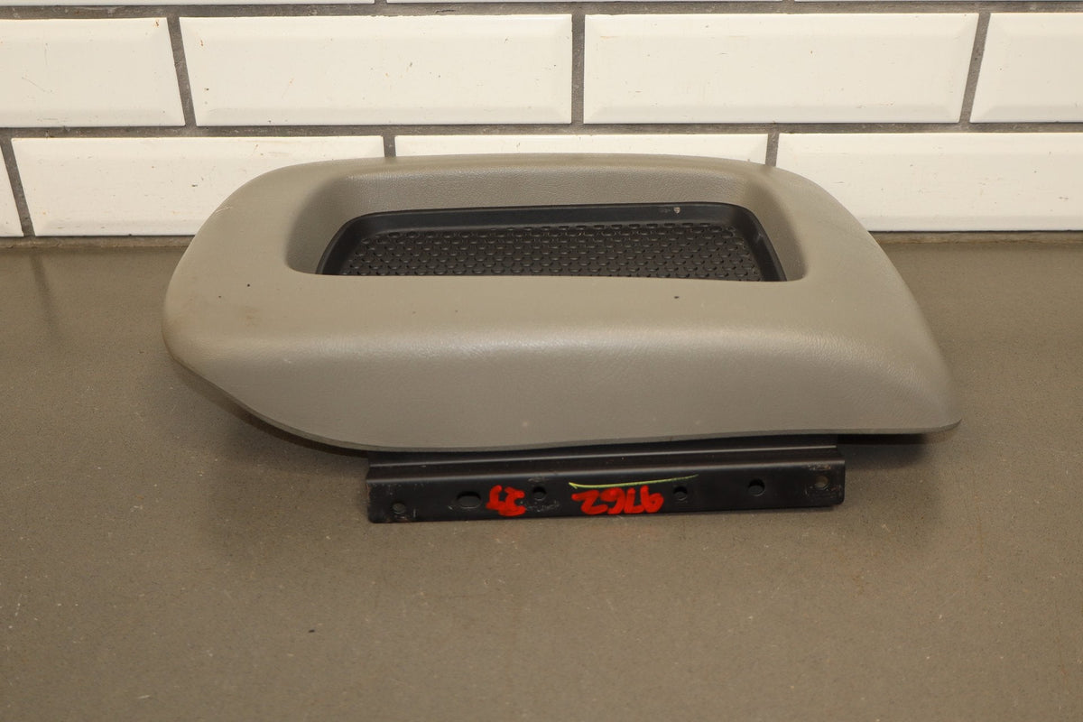 03-06 Chevy Tahoe/Suburban GMT800 Console Lid Charcoal