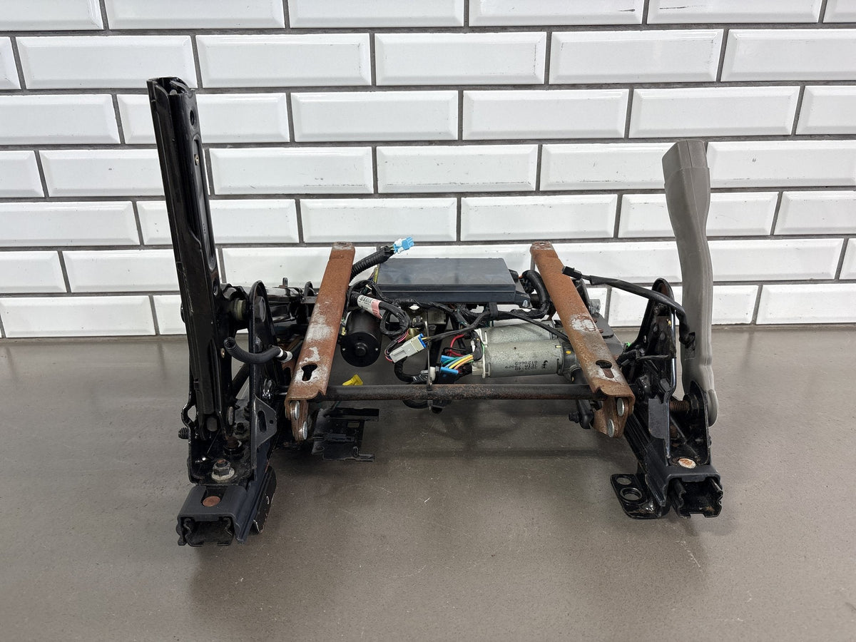 03-06 Chevy Tahoe/Suburban GMT800 Driver Power Seat Track