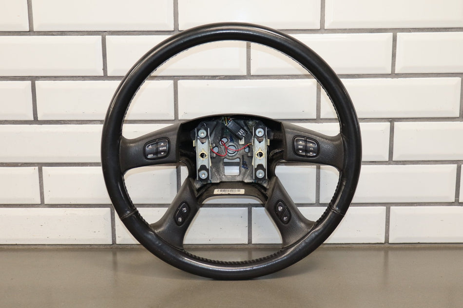 03-06 Chevy Tahoe/Suburban GMT800 Leather Steering Wheel