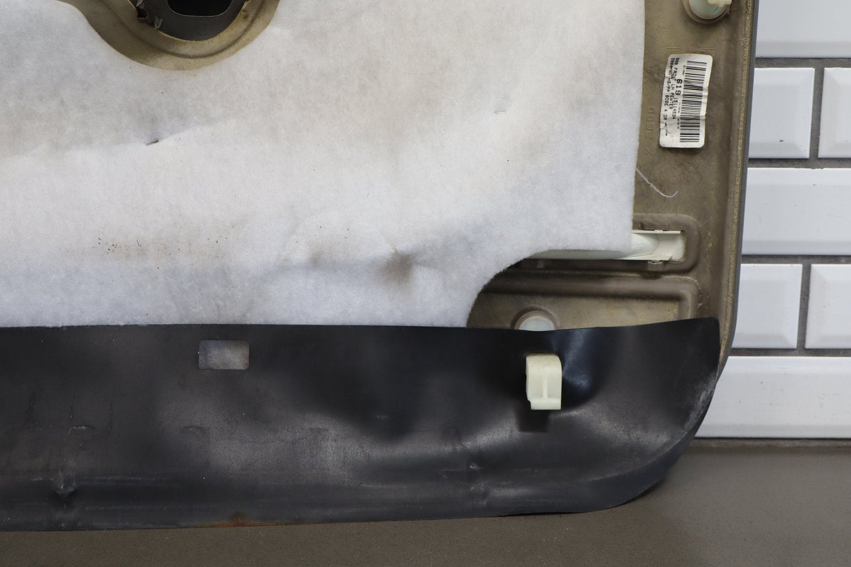 03-06 Chevy Tahoe/Suburban GMT800 Left Front Door Panel Charcoal