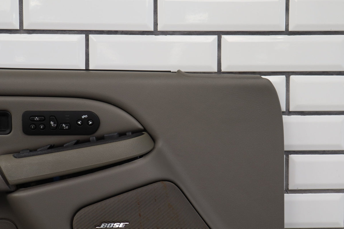 03-06 Chevy Tahoe/Suburban GMT800 Left Front Door Panel Charcoal