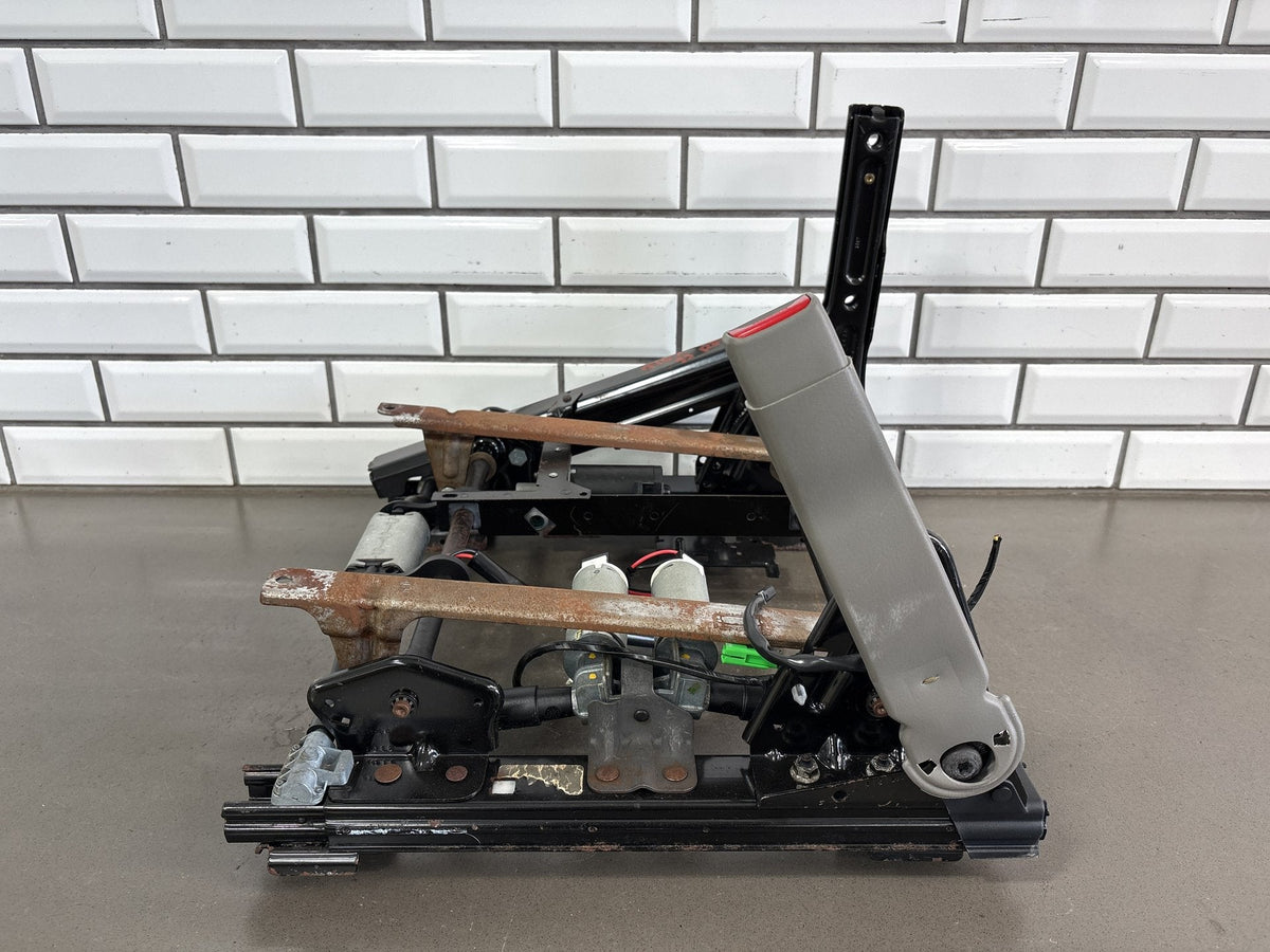 03-06 Chevy Tahoe/Suburban GMT800 Passenger Power Seat Track