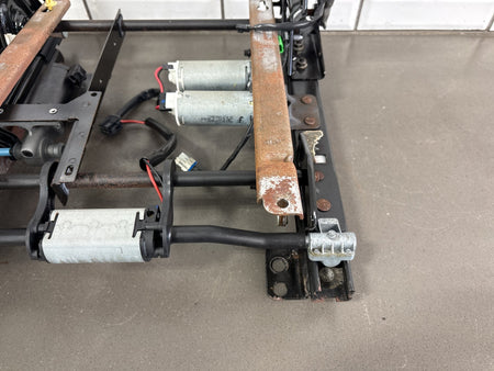 03-06 Chevy Tahoe/Suburban GMT800 Passenger Power Seat Track