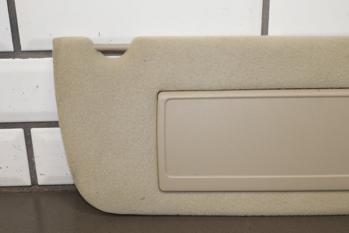 03-06 Chevy Tahoe/Suburban GMT800 Sun Visor Pair Charcoal