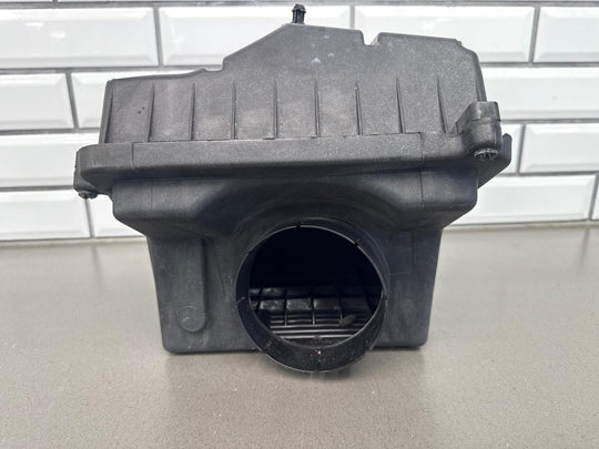 03 - 06 Chevy Truck SUV GMT800 5.3L Air Cleaner Assembly OEM