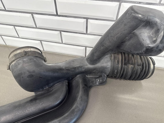 03 - 06 Chevy Truck SUV GMT800 5.3L Air Cleaner Assembly OEM