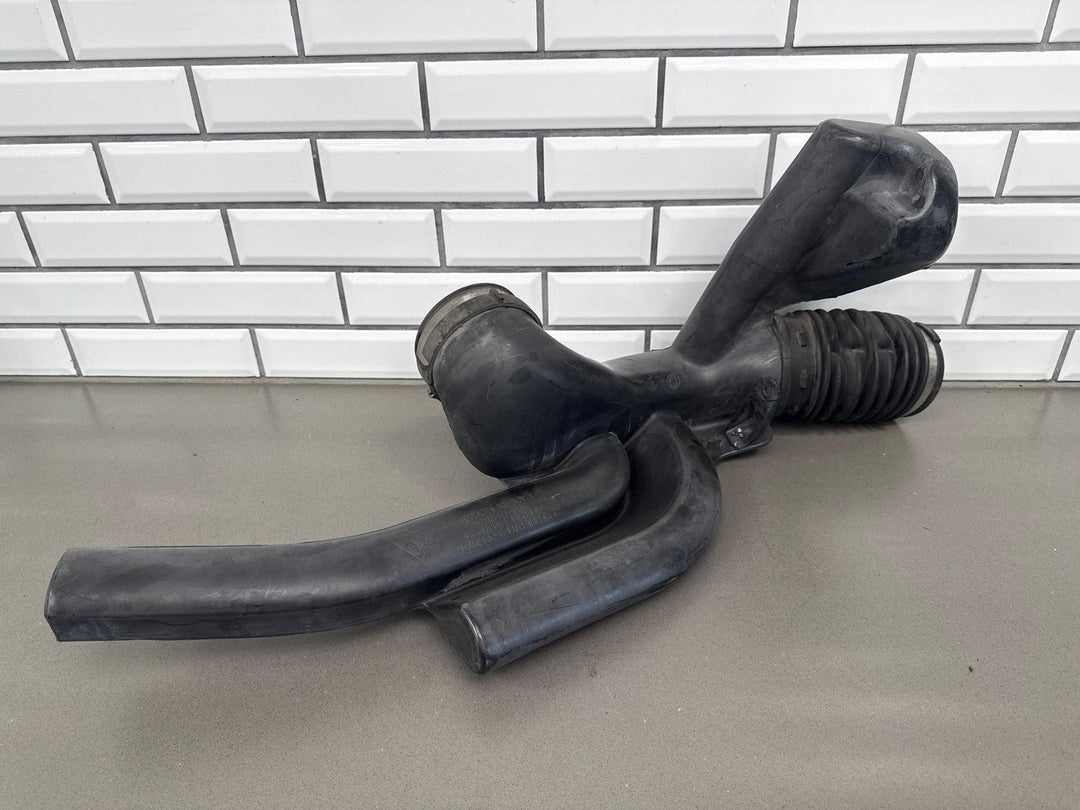 03 - 06 Chevy Truck SUV GMT800 5.3L Air Cleaner Assembly OEM