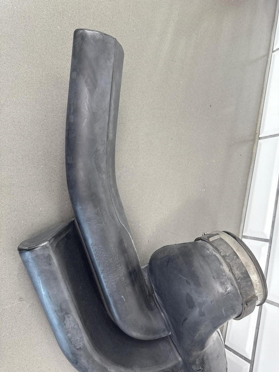 03 - 06 Chevy Truck SUV GMT800 5.3L Air Cleaner Assembly OEM