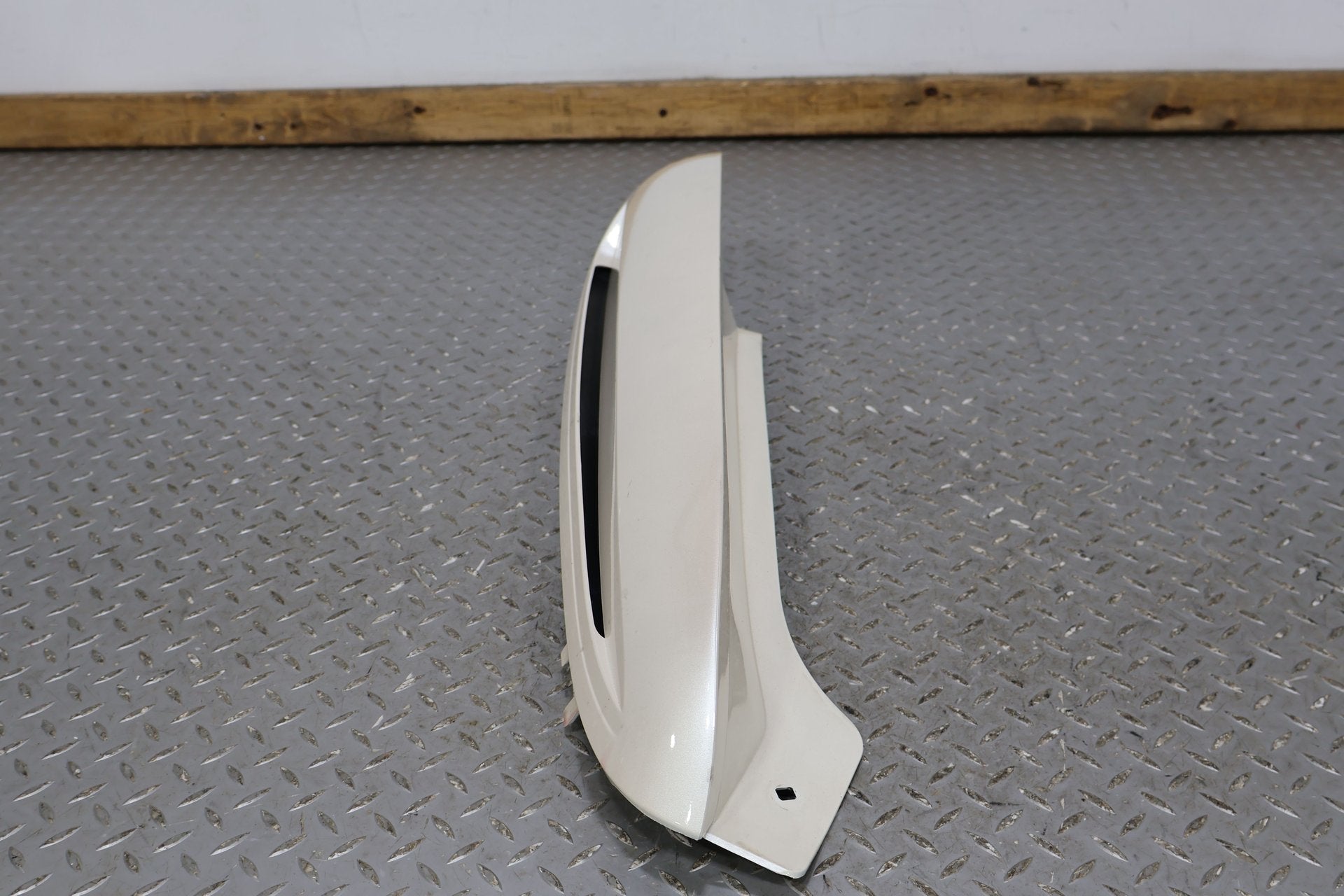 03-06 Escalade Short WB Left Rear Upper Tail Panel Mouldings -White Diamond 98U