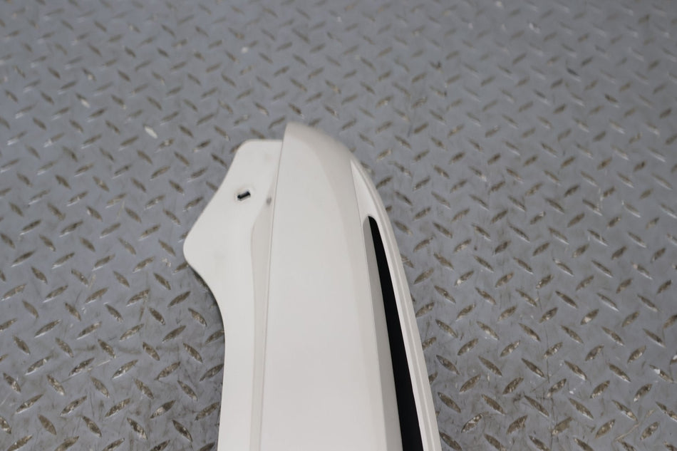 03-06 Escalade Short WB Right Rear Upper Tail Panel Mouldings -White Diamond 98U