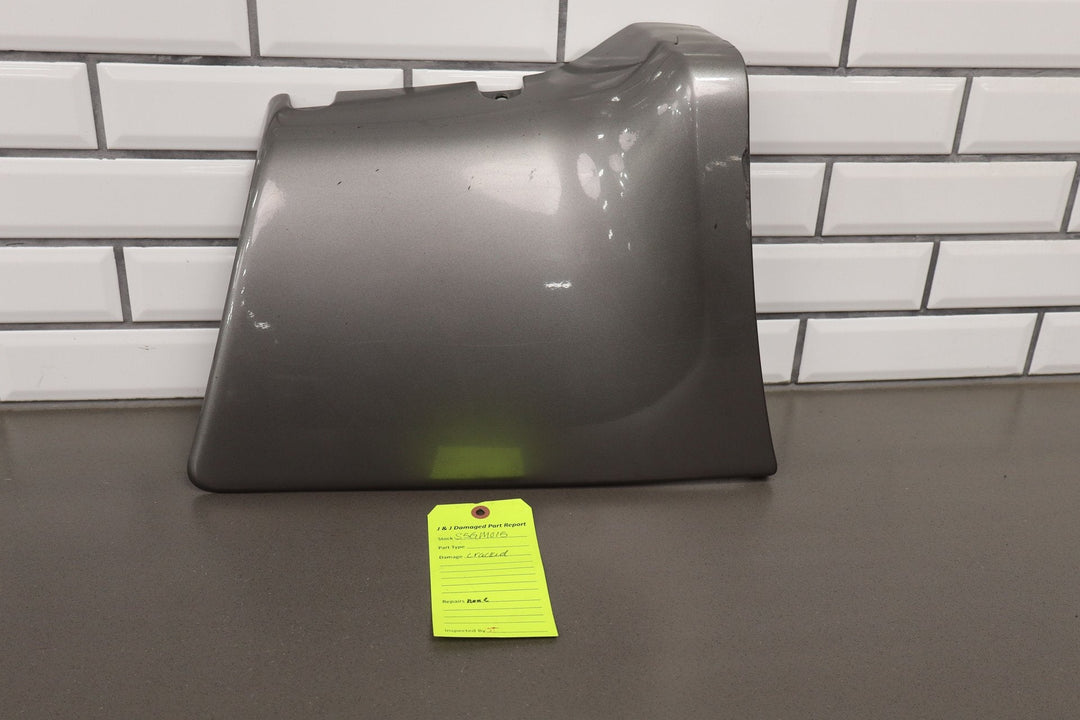 03 - 06 GMC Yukon Denali Left Quarter Panel Molding (Steel Gray 16U)