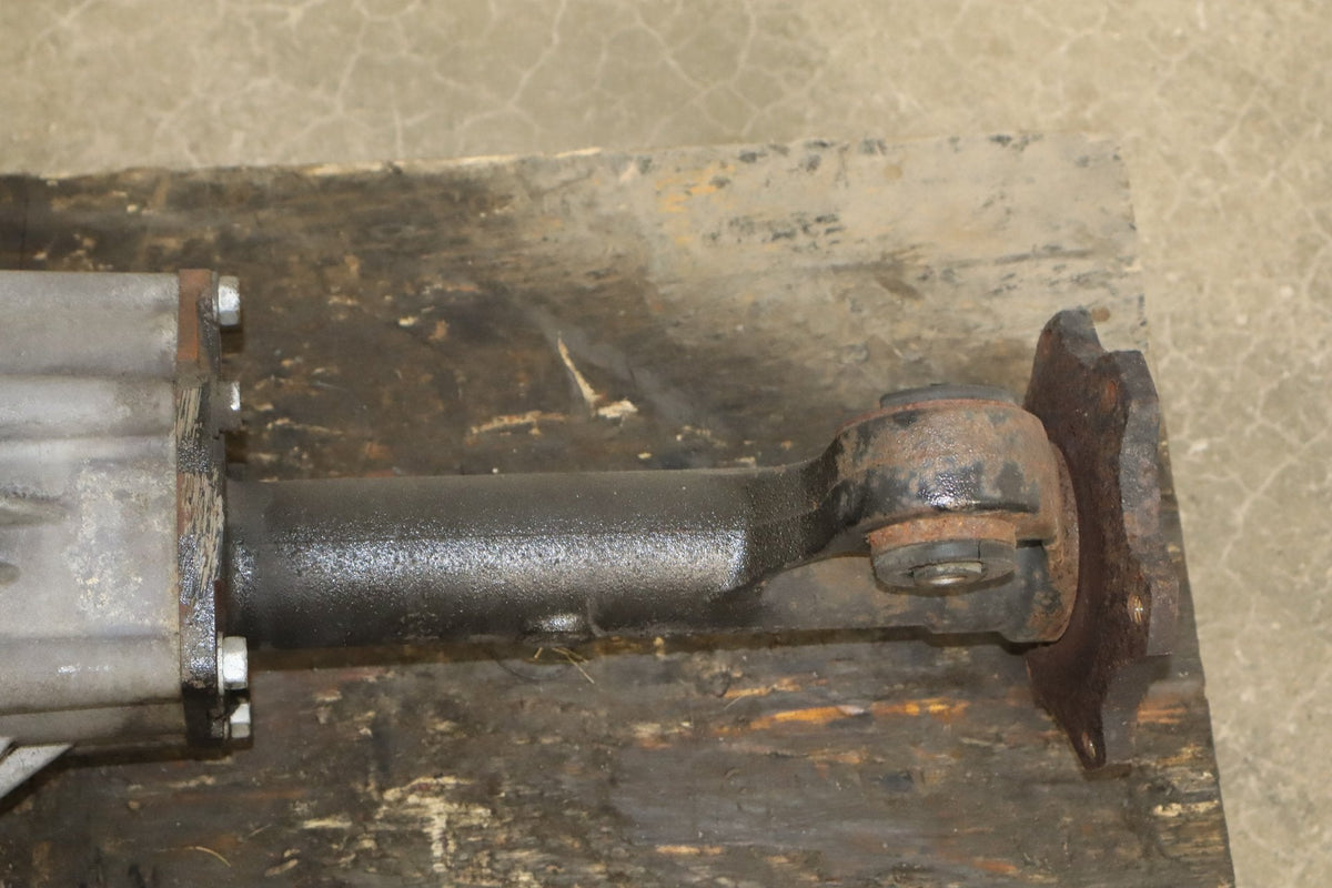 03-06 Hummer H2 4X4 Front Axle Differential Carrier 4.10 Assembly 25819234