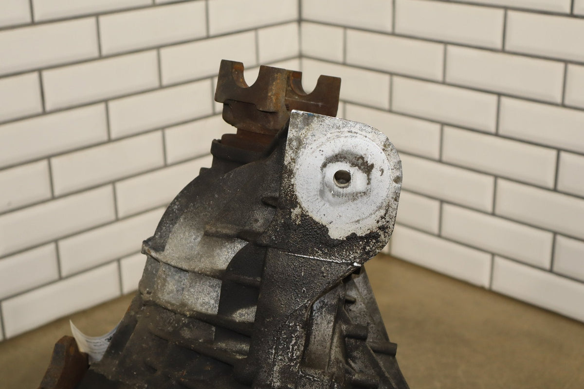 03-06 Hummer H2 4X4 Front Axle Differential Carrier 4.10 Assembly 25819234