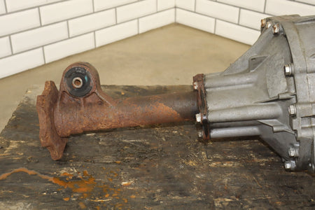 03-06 Hummer H2 4X4 Front Axle Differential Carrier 4.10 Assembly 25819234