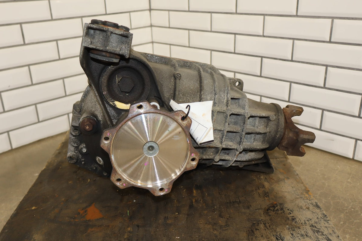 03-06 Hummer H2 4X4 Front Axle Differential Carrier 4.10 Assembly 25819234