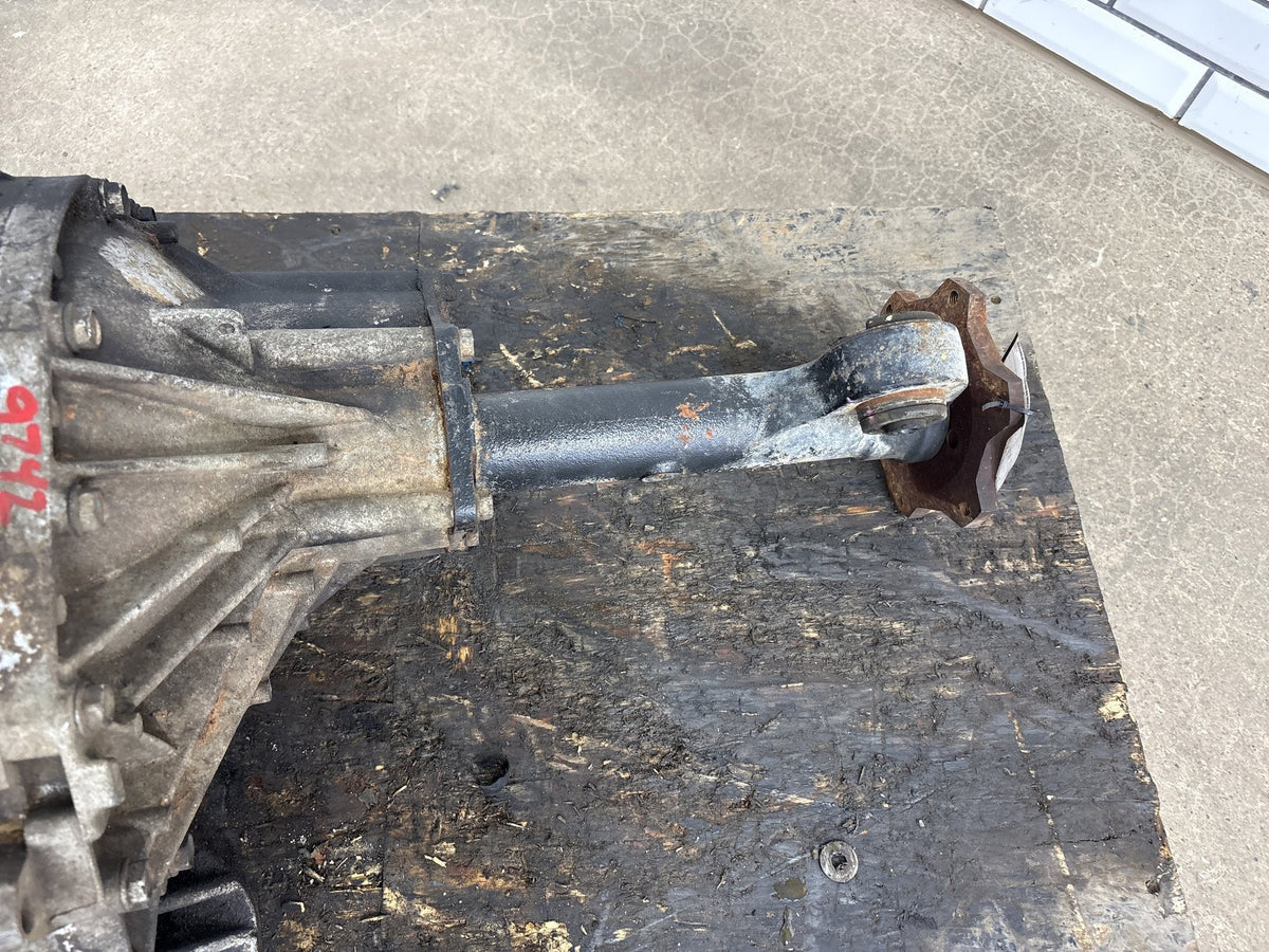03-06 Hummer H2 4X4 Front Axle Differential Carrier 4.10 Assembly 25819234