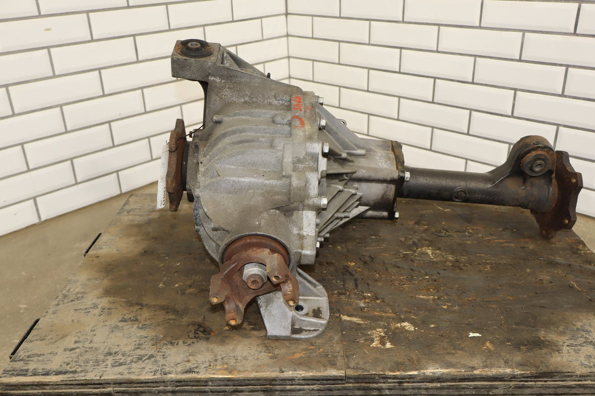 03-06 Hummer H2 4X4 Front Axle Differential Carrier 4.10 Assembly 25819234