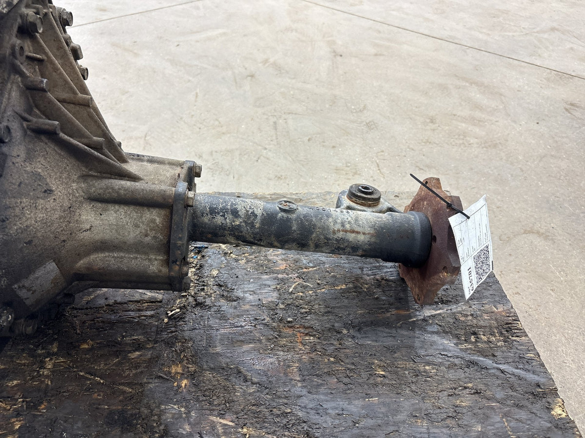 03-06 Hummer H2 4X4 Front Axle Differential Carrier 4.10 Assembly 25819234