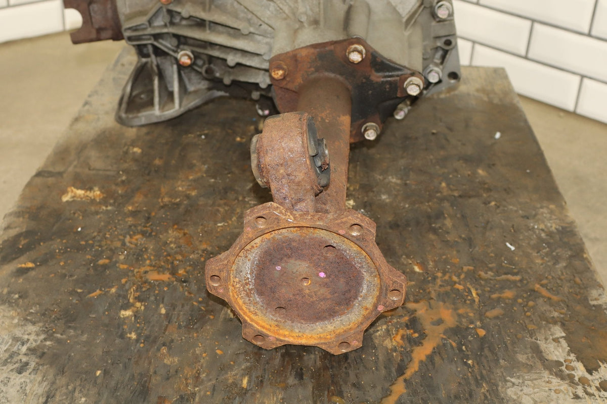 03-06 Hummer H2 4X4 Front Axle Differential Carrier 4.10 Assembly 25819234