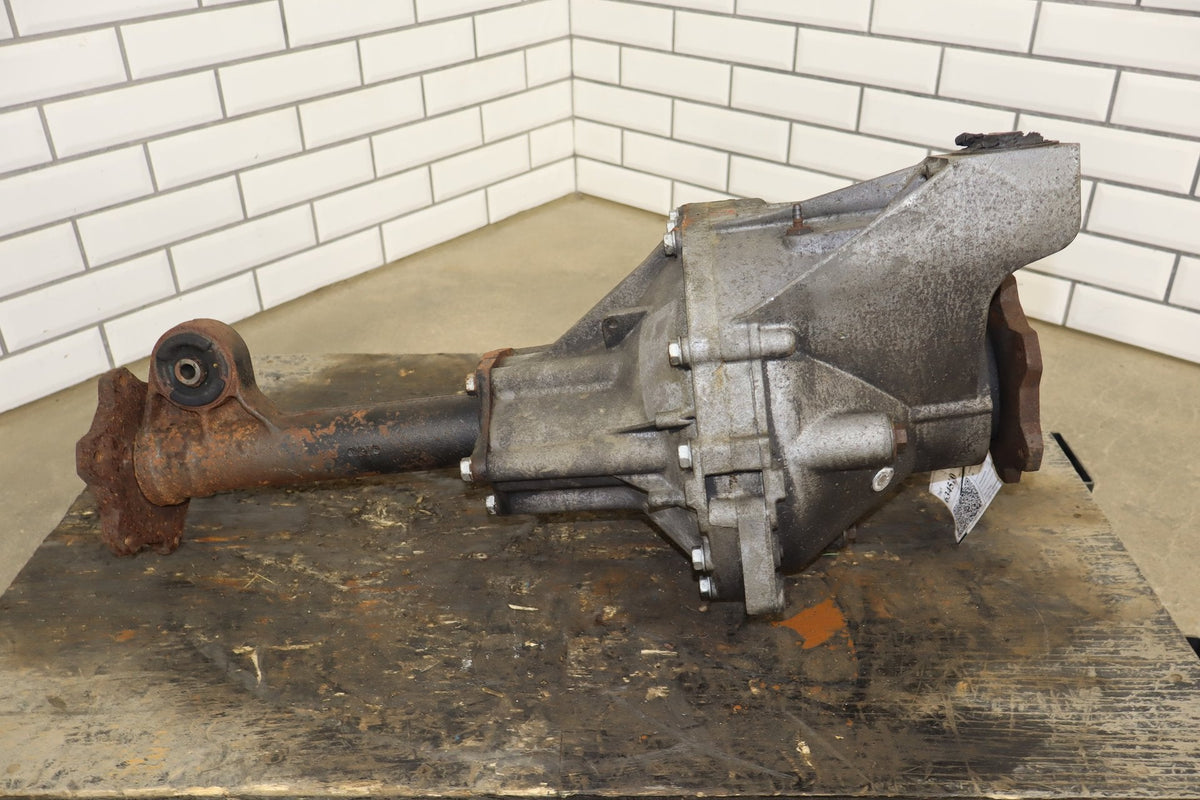 03-06 Hummer H2 4X4 Front Axle Differential Carrier 4.10 Assembly 25819234