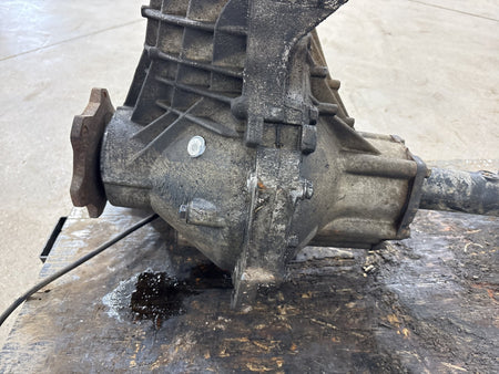 03-06 Hummer H2 4X4 Front Axle Differential Carrier 4.10 Assembly 25819234